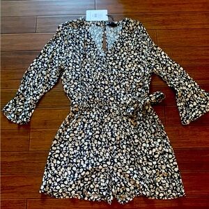 Women’s Romper, size M, NWT